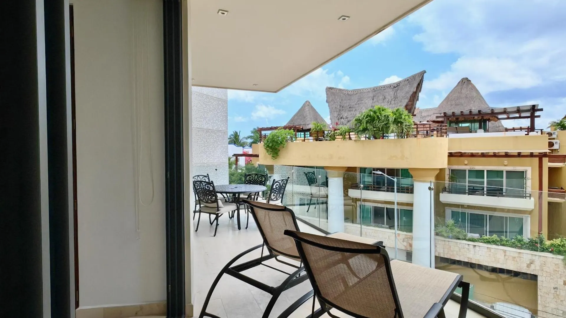 Miranda 315 By Booking Guys Playa del Carmen Mexiko