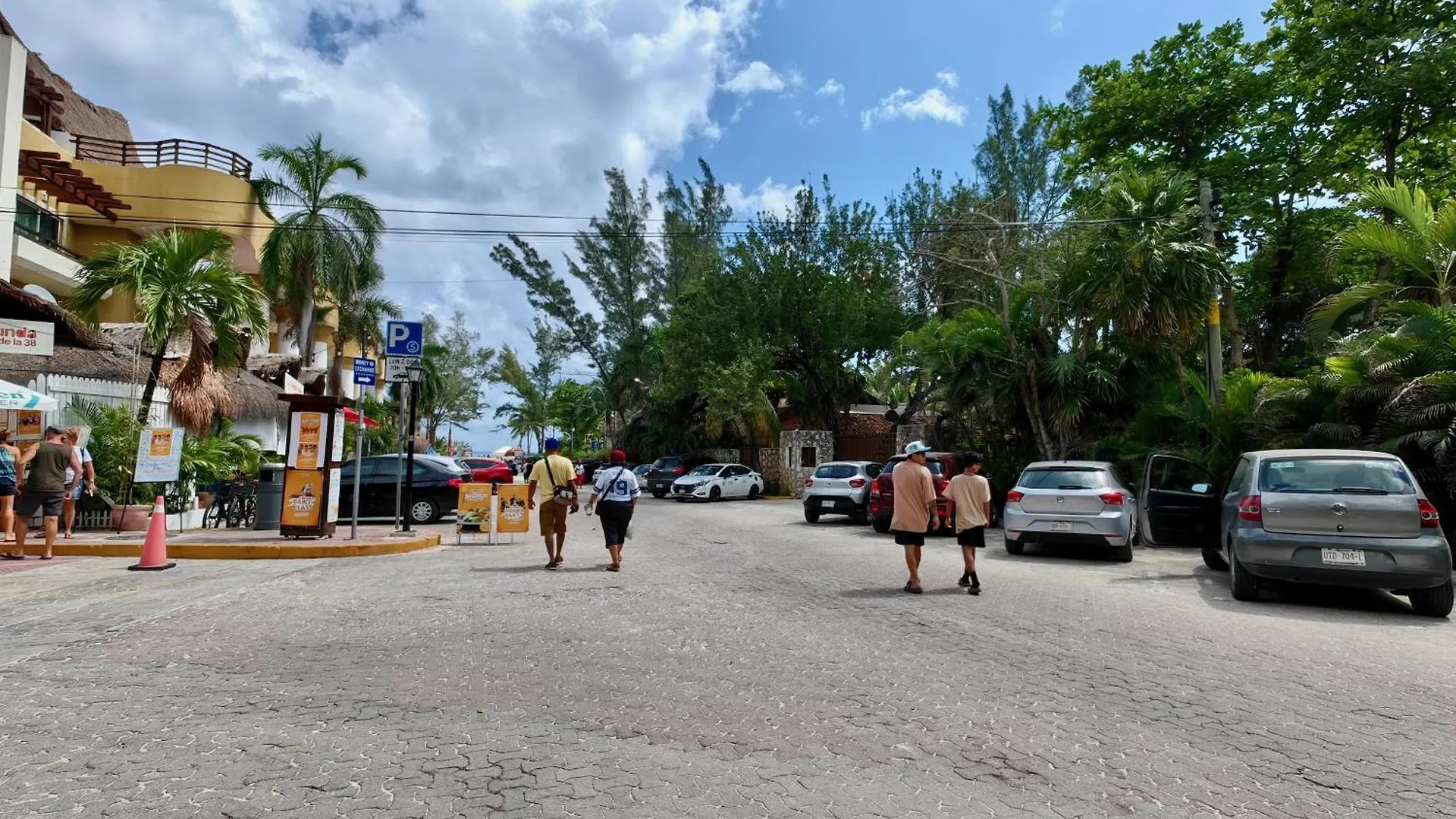 Miranda 315 By Booking Guys Playa del Carmen Mexiko